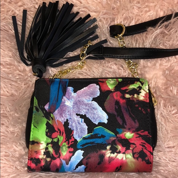 Steve Madden Crossbody Bag - Picture 3 of 11